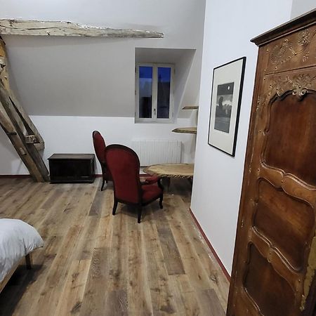 Bed and Breakfast Les Oiseaux De Passage Escolives-Sainte-Camille Esterno foto
