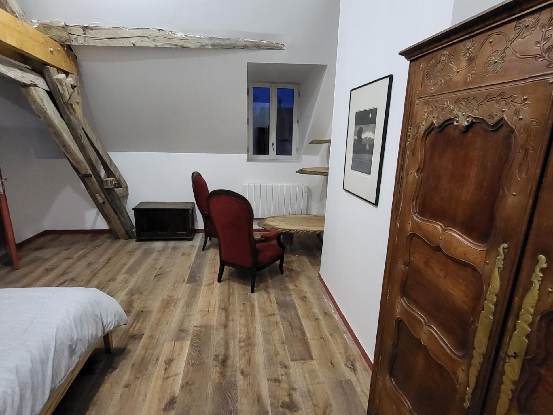 Bed and Breakfast Les Oiseaux De Passage Escolives-Sainte-Camille Esterno foto