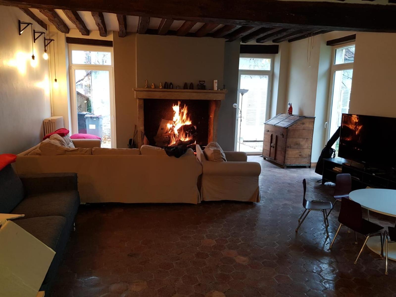 Bed and Breakfast Les Oiseaux De Passage Escolives-Sainte-Camille Esterno foto