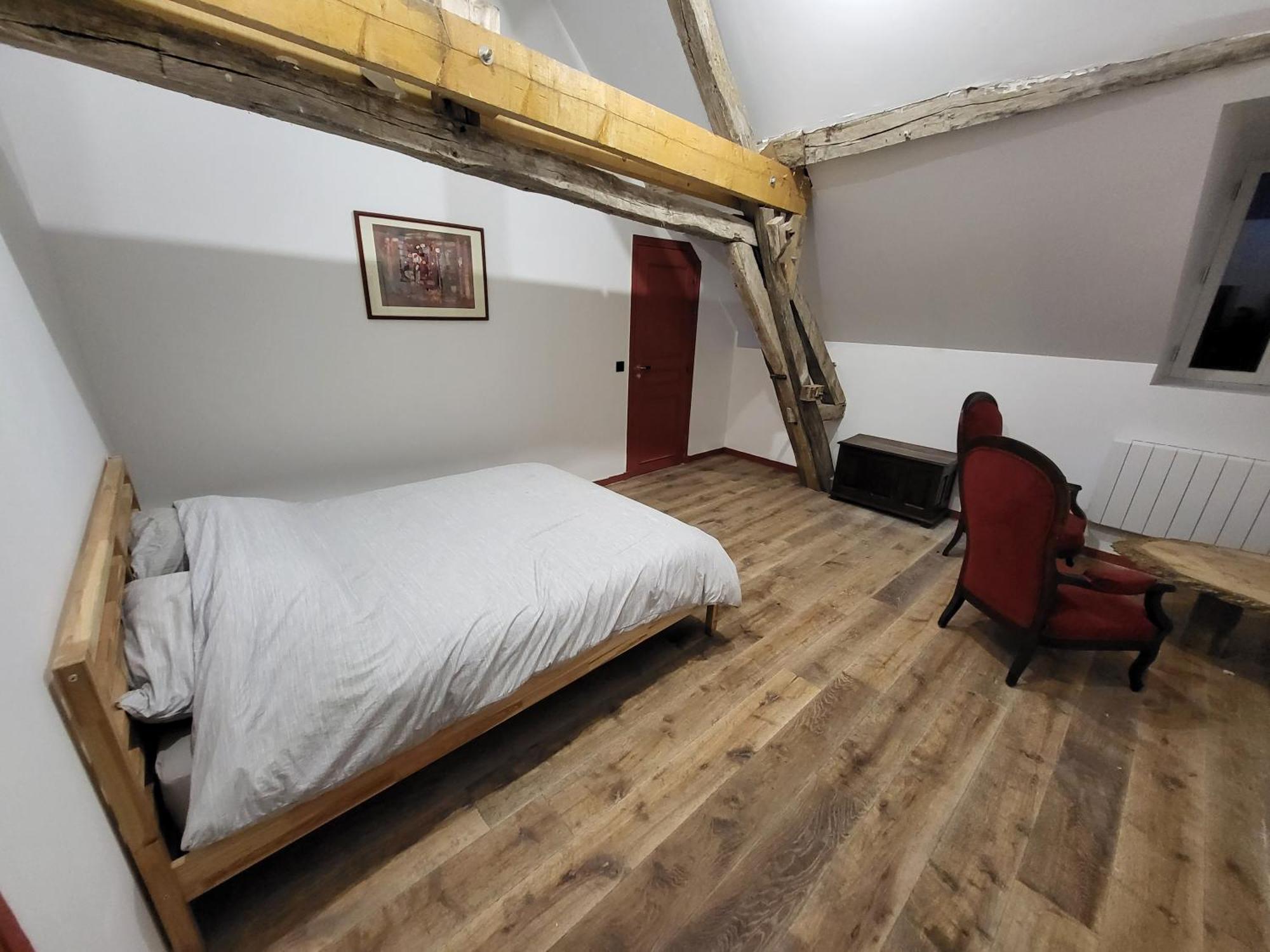 Bed and Breakfast Les Oiseaux De Passage Escolives-Sainte-Camille Esterno foto