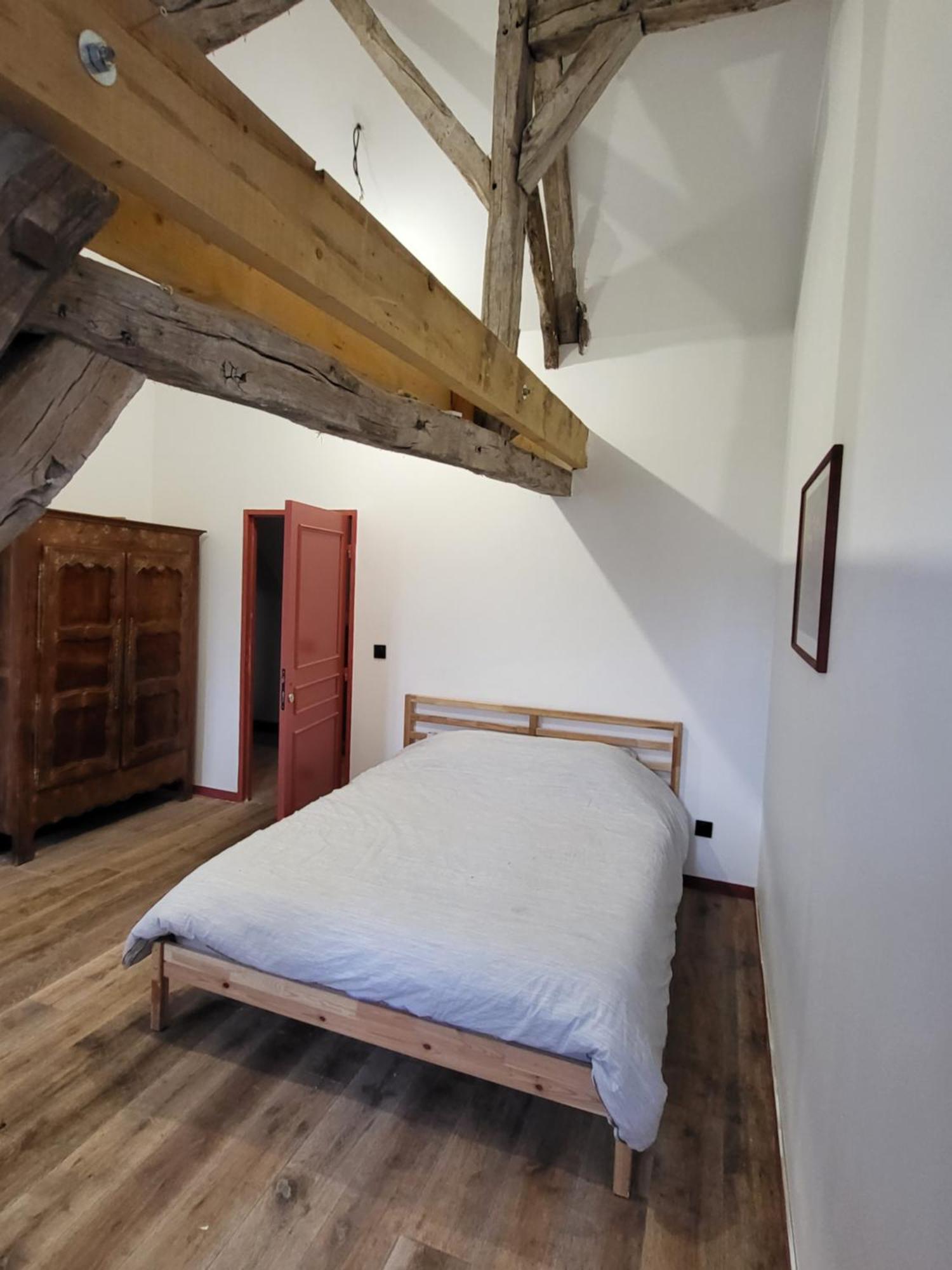 Bed and Breakfast Les Oiseaux De Passage Escolives-Sainte-Camille Esterno foto